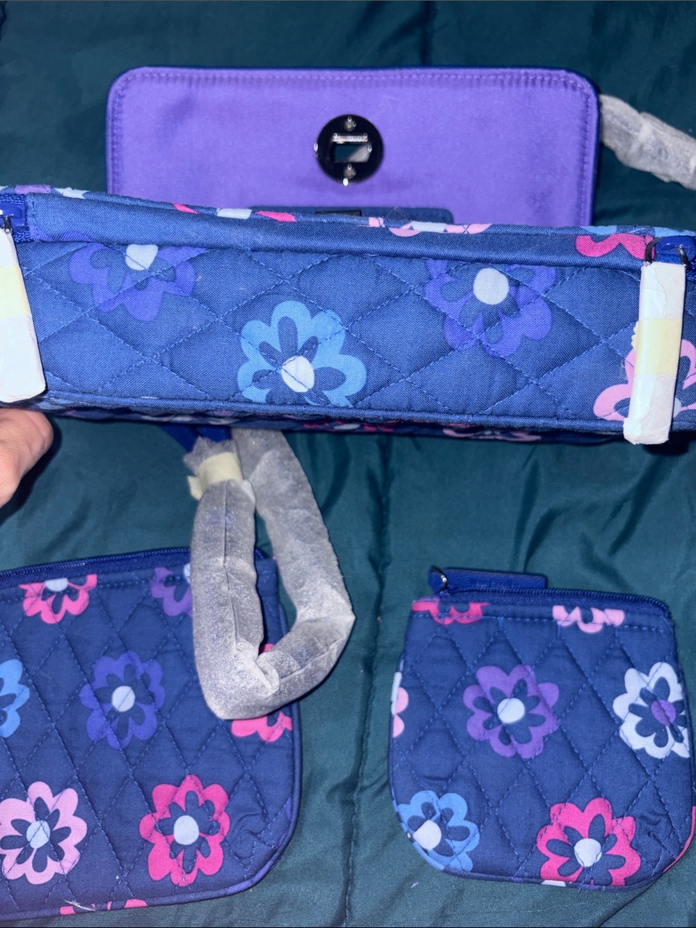 3 Pieces - NWOT Vera Bradley -Quilted Floral Crossbody - Free Unbranded Dust Bag - Picture 8 of 11